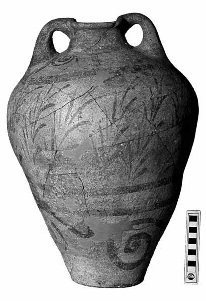Fig. 13. Amphorae decorated (a-b) with reeds from Room IX (no. IX.A6) and linked spirals and ogival canopy motif from Room XVII (no. XVII.A9). 2 0 1 cm. in Room VII (Fig. 12, XIV.A22 c-d, XIV.