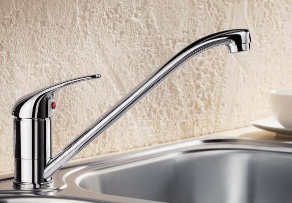 BLANCO DARAS Particularly suitable for small sinks Enlarged working radius due to 360