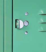 H Quiet Plus Eliminating metal to metal contact, all Lyon locker doors are fitted with nylon lockbar guides to reduce clanging and provide smoother, quieter operation.