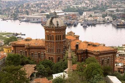 Istanbul An abiding destination of wonder with a history of more then 1500 years... Meeting point of civilizations.