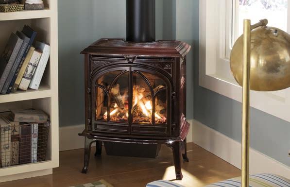 Based on the award winning Jøtul F 370 wood stove, the Jøtul GF 373 BF o ffers the same contemporary cast iron styling in a freestanding balanced flue stove complete with log fuel e ffect.