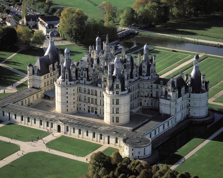 Day 2: Excursion to Chateau de Chambord 51kms Ride through the enchanted Sologne forest and on to the Chateau of Villesavin before reaching the illustrious Chateau