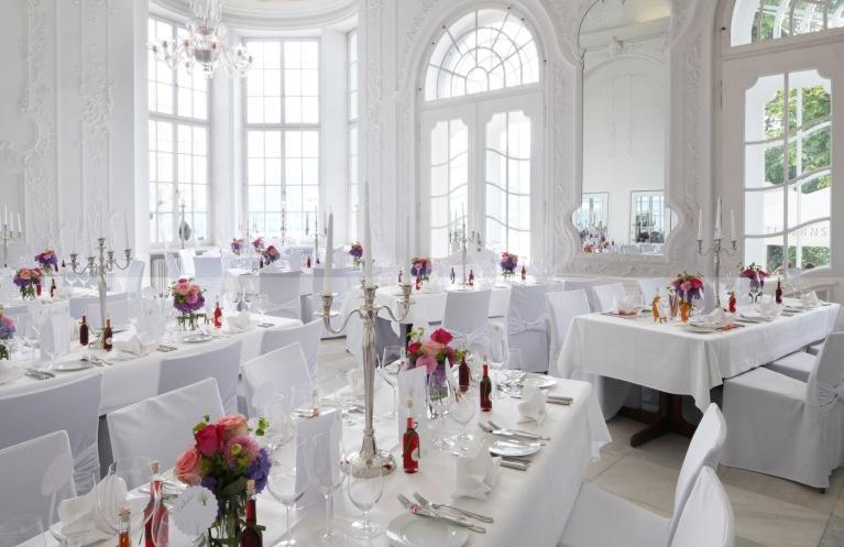 If you are planning a reception or a Gala menu - the Baroque Banqueting hall is the