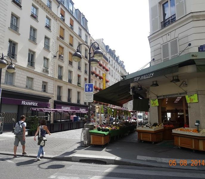Page 9 of 40 3:00 PM 2 hr Rue Cler Walk This short walk of 2 or 3 blocks will introduce us to the traditional Paris neighborhood we'll be