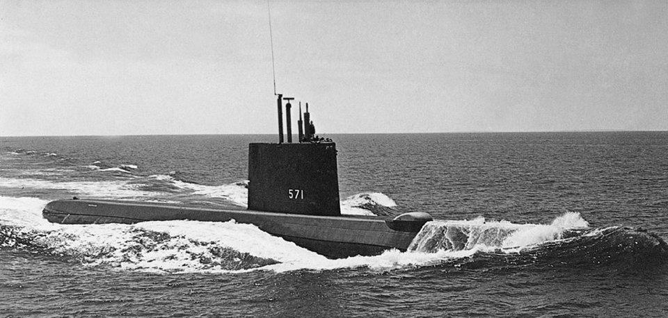 Slika 6. Prva podmornica na nuklearni pogon Nautilus Izvor: http://www.enciklopedija.hr/natuknica.aspx?