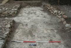 Room 740, with direct access from the ceremonial hall 611 and therefore one of the most important rooms so far uncovered within the palace, was found to have massive intact walls and a thick plaster