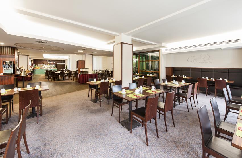 AZIMUT Hotel Cologne 4* 51 In the hotel: Breakfast restaurant Cozy bar 5 modern conference rooms for up to 100 persons