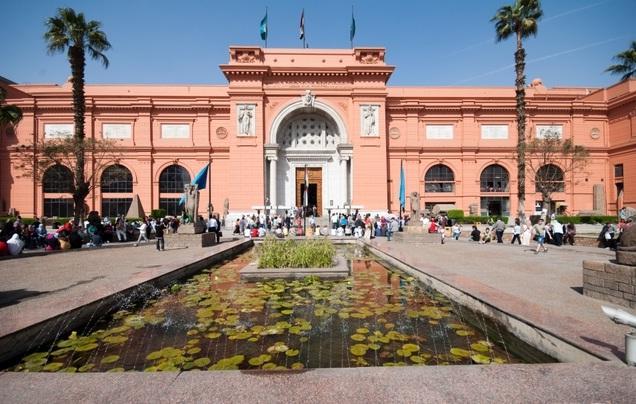 Egyptian Museum One of the world s most important collections of ancient artifacts, the Egyptian Museum takes pride of place in Downtown Cairo, on the north side of Midan Tahrir.