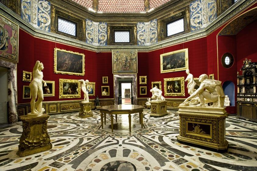 You will be guided through the huge rooms and bright hallways to stop in front of and admire such classics as Botticelli s Birth of Venus, Leonardo s The Annunciation and Michelangelo s TondoDoni to