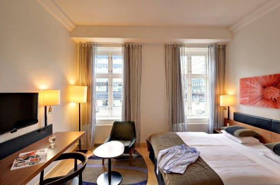 Located in downtown Copenhagen, Tivoli Hotel is easily reached from Copenhagen Central