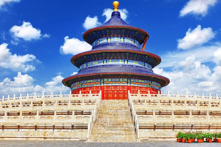 Taking its shape during the subsequent Ming and Qing Dynasties including the building of the Forbidden City, Beijing is both a modern and ancient capital.