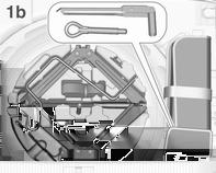 Ključ za kotač i vučni priključak nalaze se u vrećici s alatom smještenoj u ležištu rezervnog kotača pored kutije s alatom.