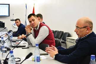25 koliko iznosi javni dug u Crnoj Gori. Mitrović je kazala da ne raspolažu podacima o javnom dugu za 2015. godinu.