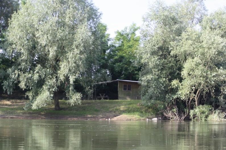 Preserved natural river banks along Mura and Drava with their flora and fauna constitute a distinctive lowland landscape of the edge of the Pannonian Basin.