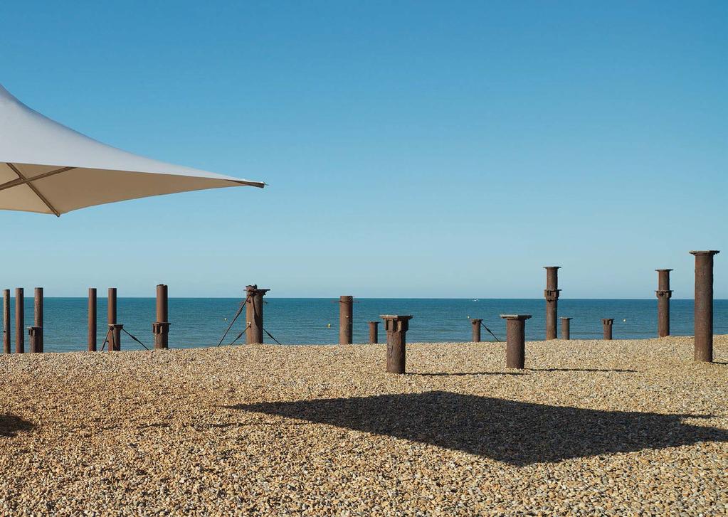 The frames are available in 316 grade stainless steel, selected for its strength, durability and resistance to steel, making Vortex parasols 100% recyclable.