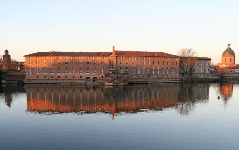 SOCIAL EVENTS Monday 13 May, 17:30 19:00 - Icebreaker in the CIC Wednesday 15 May, 20:00 22:30 Banquet at Hôtel Dieu Enjoy a great dinner in Toulouse s most prestigious