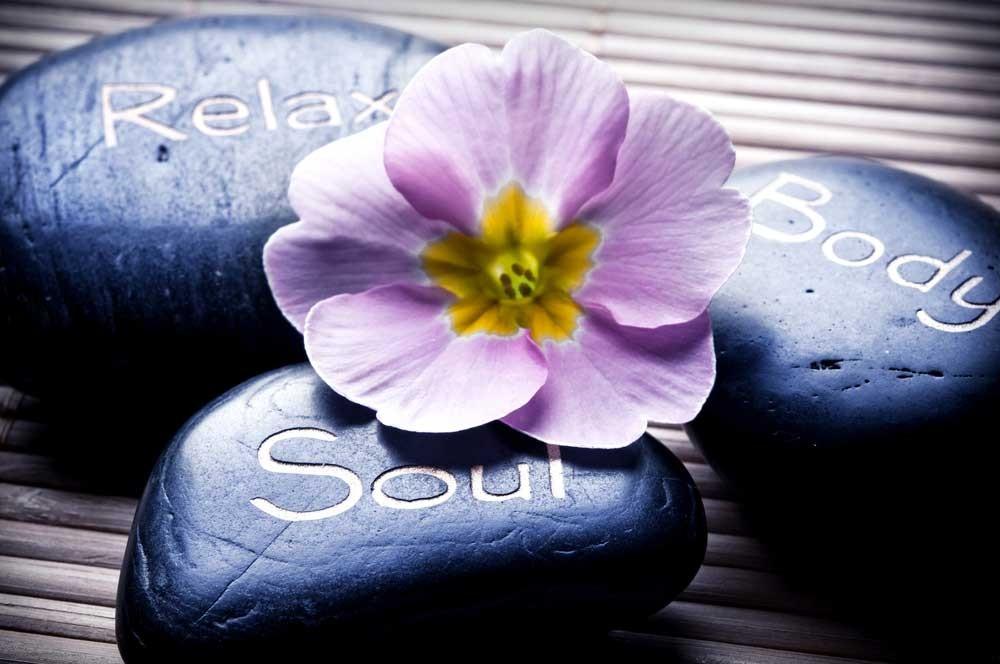 RELAXATION "SWEDISH" MASSAGE ONLY NOW AVAILABLE TO BOOK AN APPOINTMENT SEE THE FRONT