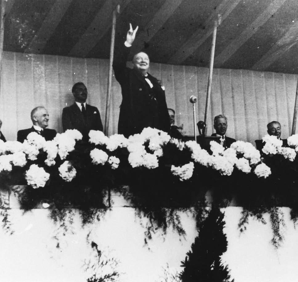 7. svibnja 1948., Den Haag Winston Churchill srdačno je pozdravljen na Kongresu Europe.