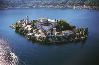 Transfer in Stresa and meeting with local guide and visit the Island Bella, Island Madre, and Island Pescatori called Islands Borremee. Lunch in restaurant. In the afternoon, return in Stresa.
