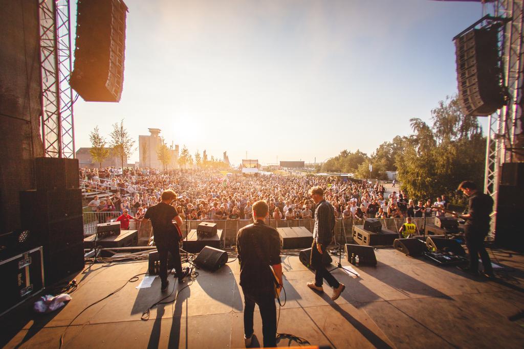 Enjoy eco indie vibes at MS Dockville Festival, Hamburg When: 17-19 August 2018 Where: South of the Elbe River, in the district of Wilhelmsburg, Hamburg, known for its vibrant, lively and