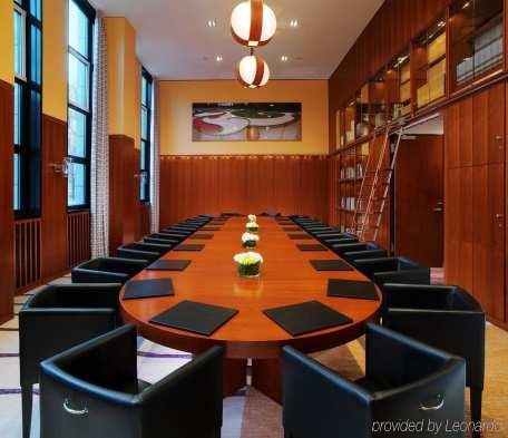 Nine stylish, luxurious meeting rooms equipped with the latest technology and highly professional staff compliments your ideas with creative and individual solutions at Grand Hyatt Berlin Hotel.