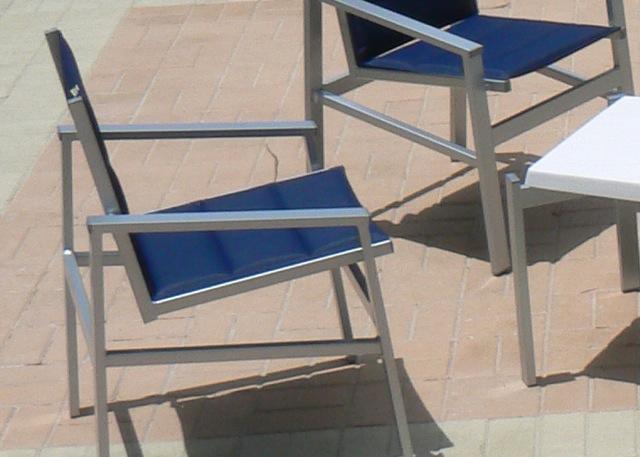 OUTDOOR - POOL FURNITURE HOLIDAY INN EXPRESS Contact: Kathryn Arnold Phone: (404) 862-3040 Fax: (888) 857-6275 Email: karnold@hospitalityspecs.