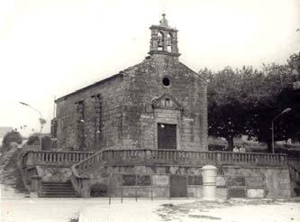 Na parte dereita destaca a vexetación da alameda ( 1974) Imaxe 65: Foto do capela da Virxe de Guadalupe (Tomada anteriormente á década do 80) Imaxe 66: Foto do edificio do concello.