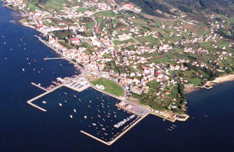 Criterios e descrición das fases de estudo Rianxo en 1999 xa aparece cunha área portuaria de gran importancia e despois de conquistar bastantes metros de mar con respecto á liña orixinal do litoral.