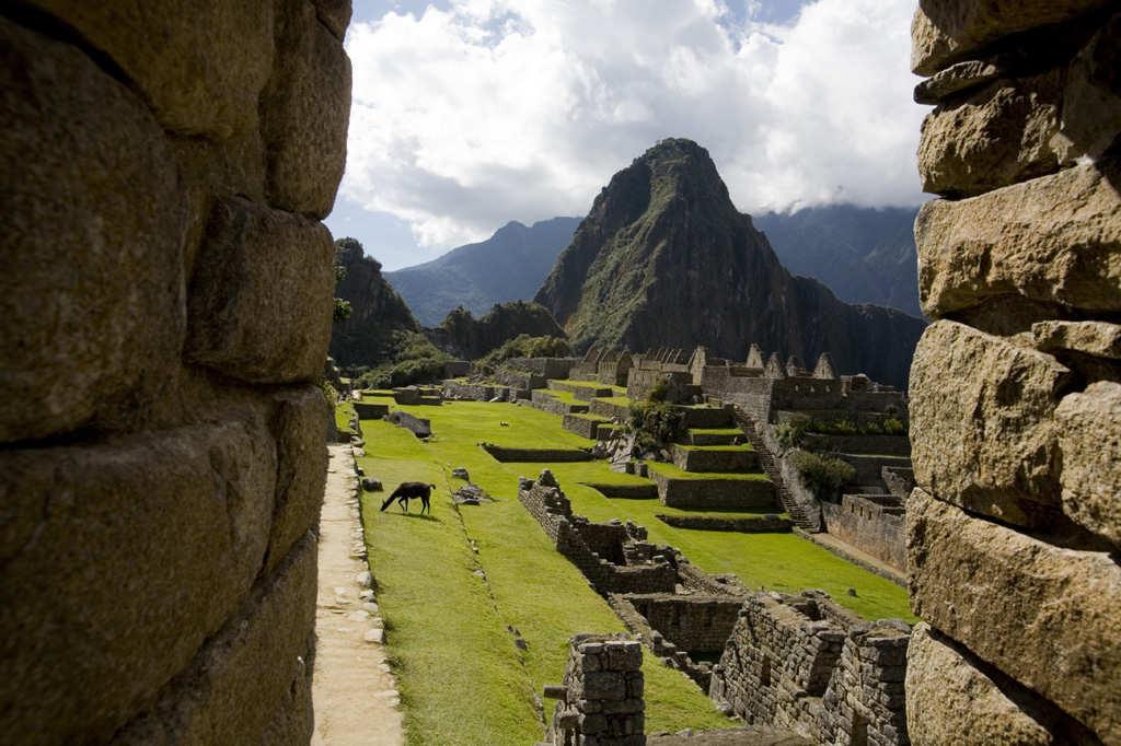 TOURISM SECTOR Important cultural destination for archaeological sites of the Inca and pre-inca cultures. Machu Picchu was voted one of the New 7 Wonders of the World. Diversity of natural settings.