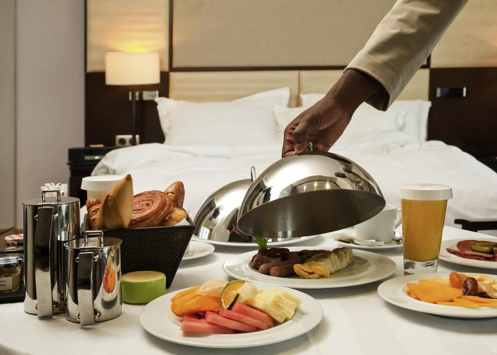ROOM SERVICE H24/7 A sophisticated selection pf gourmet