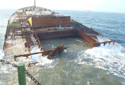 2014 using a cofferdam to seal off and pump out water from cargo hold no.