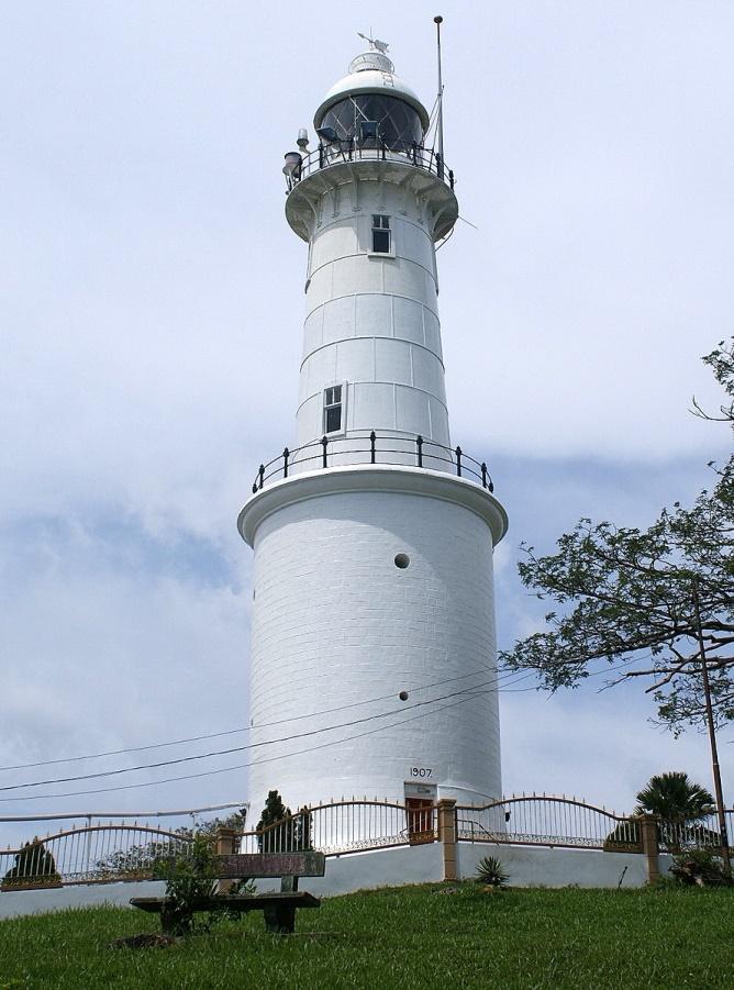 On reaching the top of the hill, you will be greeted by a beautiful lighthouse called Altingsburg Lighthouse. Built in 1907 it was named after the then Dutch Governor. It is still in use today.