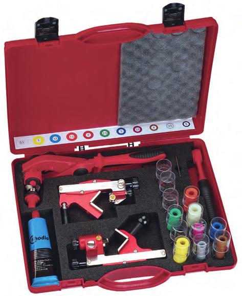 19 SETS OF STRIPPING TOOLS TARGET SOLUTIONS Set Stripping Tools - 1799 001 Suitable to strip the outer sheaths, semiconductive layer and to remove the primary insulation.
