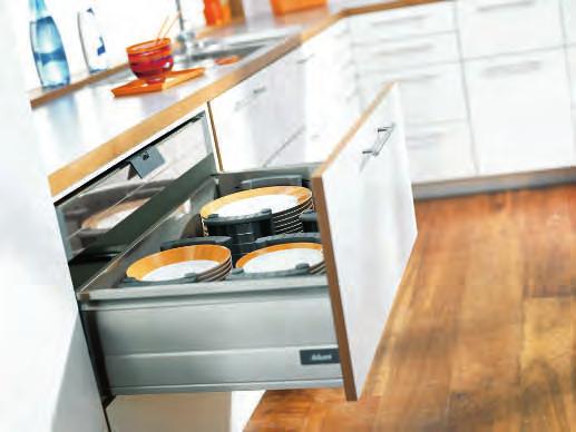 ORGA-LINE for plates and crockery Storing plates and crockery in a full extension drawer? The ORGA-LINE plate holder makes this ergonomic solution possible even for corner cabinet areas.