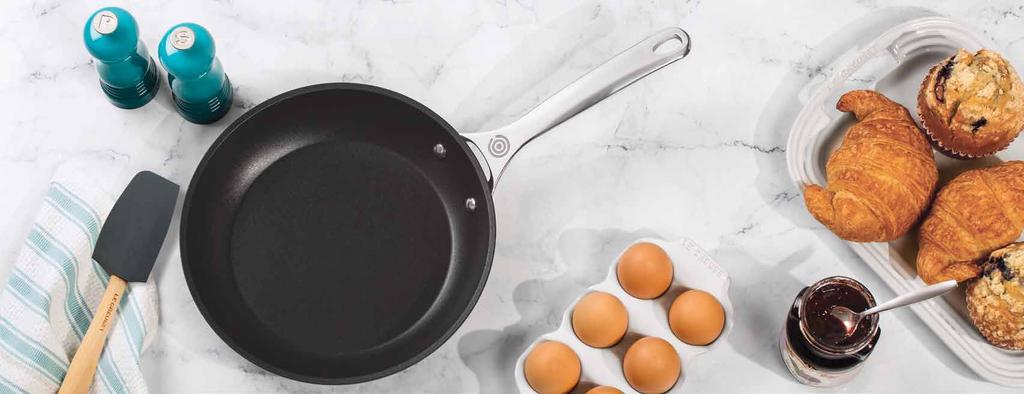 Fry Pan Deep Fry Pan Saucepan with Glass Lid Stir Fry Pan The stylish, low-profile Fry Pan features shallow sidewalls for a wider cooking surface area.