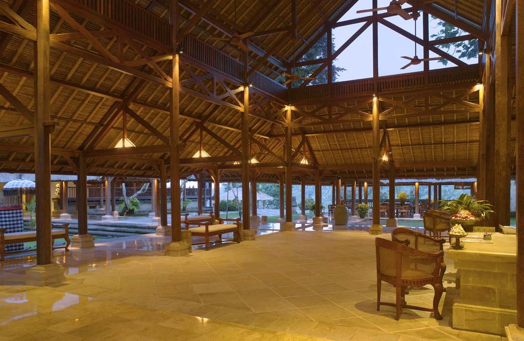Amandari s open-air lobby was designed after a wantilan, or village meeting place.