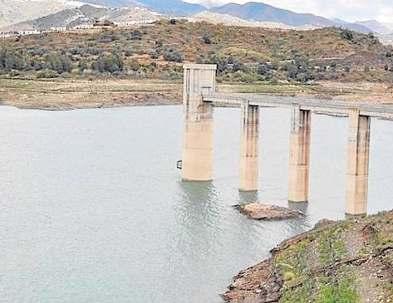 The Junta de Andalucía is to meet with irrigators in the province next week to agree a series of measures in an effort to avoid declaring a drought.