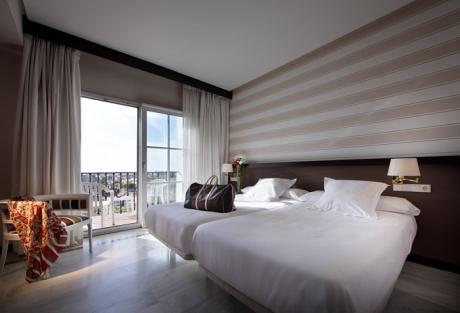 ABADES Sunday to Thrusday Double room - Individual use 45 Double room - Individual use (breakfast included)