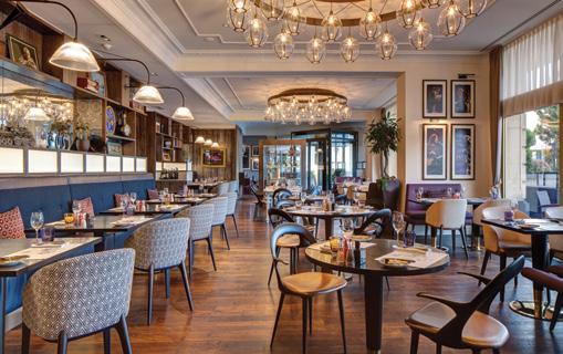 best wines and spirits, directly inspired by the atmosphere of the legendary music festival THE LOUNGE BAR Unwind with a coffee, glass of champagne or light snacks by the roaring fireplace MP S BAR &