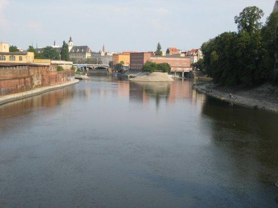 Day 10 Thursday, June 3 rd Brandenburg Village 8:00 am Breakfast 8:45 am Walk to the Oder River 10:00 am Drive to the town of Wriezen Visit German School Lunch Shopping time Go