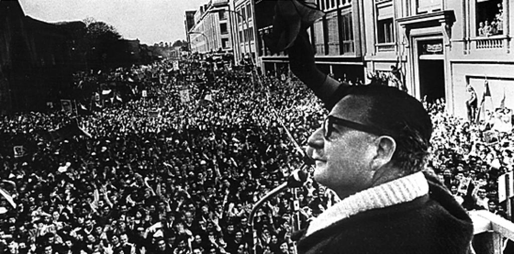 SALVADOR ALLENDE SPEAKS AT A RALLY, 1970 FROM MOY DE TOHÁ AND ISABEL LETELIER. (1986).