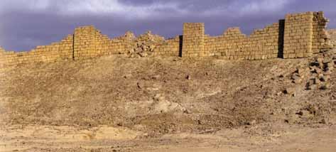 6 - Marib (Saba), dam Monumentality is the most striking feature of the South Arabian architecture.