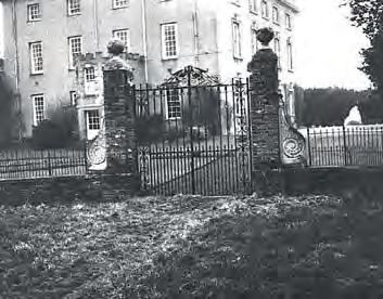 The Abbot dissolved his estates to the King in 1538 and in 1540 Burderop manor and Monkebaron grange were granted with