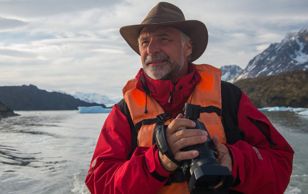 MEET YOUR PHOTOGRAPHY GUIDES Ossian Lindholm is a renowned nature photographer from Tucuman, Argentina. Trained as an Agronomist, many years ago he turned his deep passion for nature to photography.
