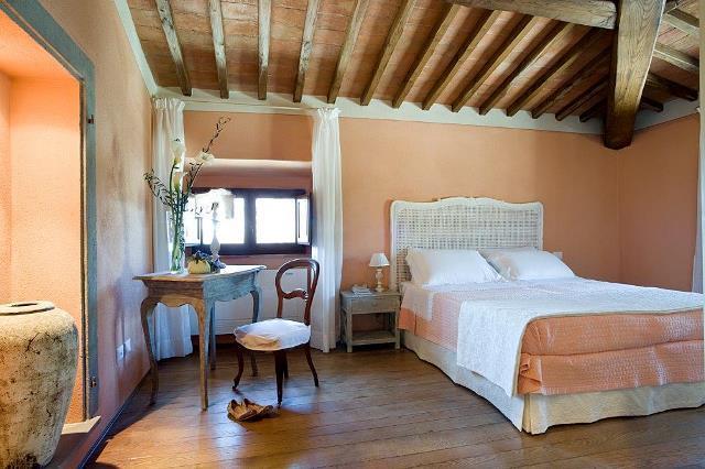 Charming rooms and Italian style Our accommodation, rooms and apartments are furnished with simple elegance and attentive care of details: from the choice of materials to the interior design,