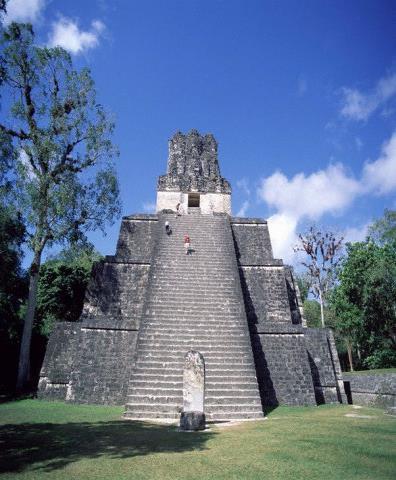 Mayan civilization Located in the Mexican and Central American rain forest Represented by Chichén Itzá Group of city-states ruled by a king Economy based on