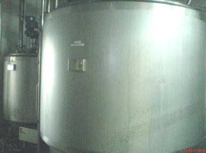 9.4 Inokulacija i fermentacija mleka za proizvodnju probiotskih jogurta Nakon pasterizacije i homogenizacije mleko ohlađeno na temperaturu inokulacije se transportuje pumpom do fermentora gde se