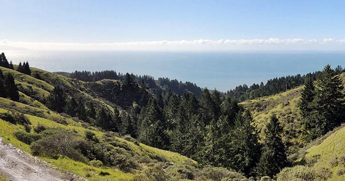 Tamalpais s 2,571-foot peak includes the Farallon Islands 25 miles out to sea, the Marin County hills, San Francisco Bay, the East Bay and Mount Diablo.
