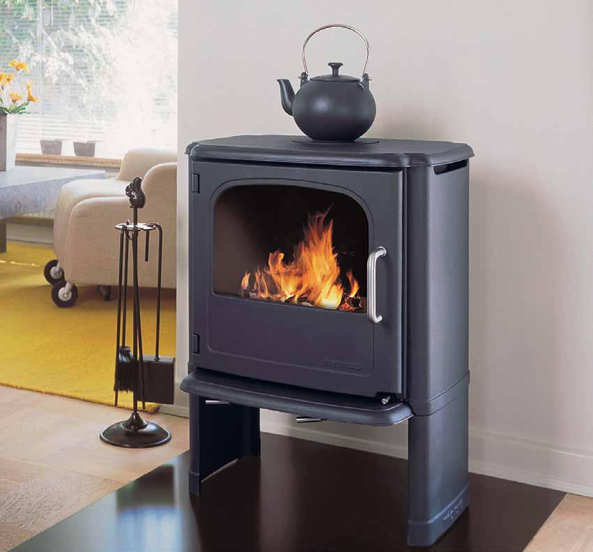 3400-series 3440 - with plain sides We designed the Morsø 3440 stove together with the well-known, English design company, Queensbury Hunt Levien, retaining the classic Morsø lines and stylish look,