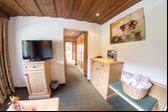 DVD, south or west balcony non smoking suite NEW junior suite Enzian-Stube 42 m 2 for 2 4 persons comfortable for families, bath, WC
